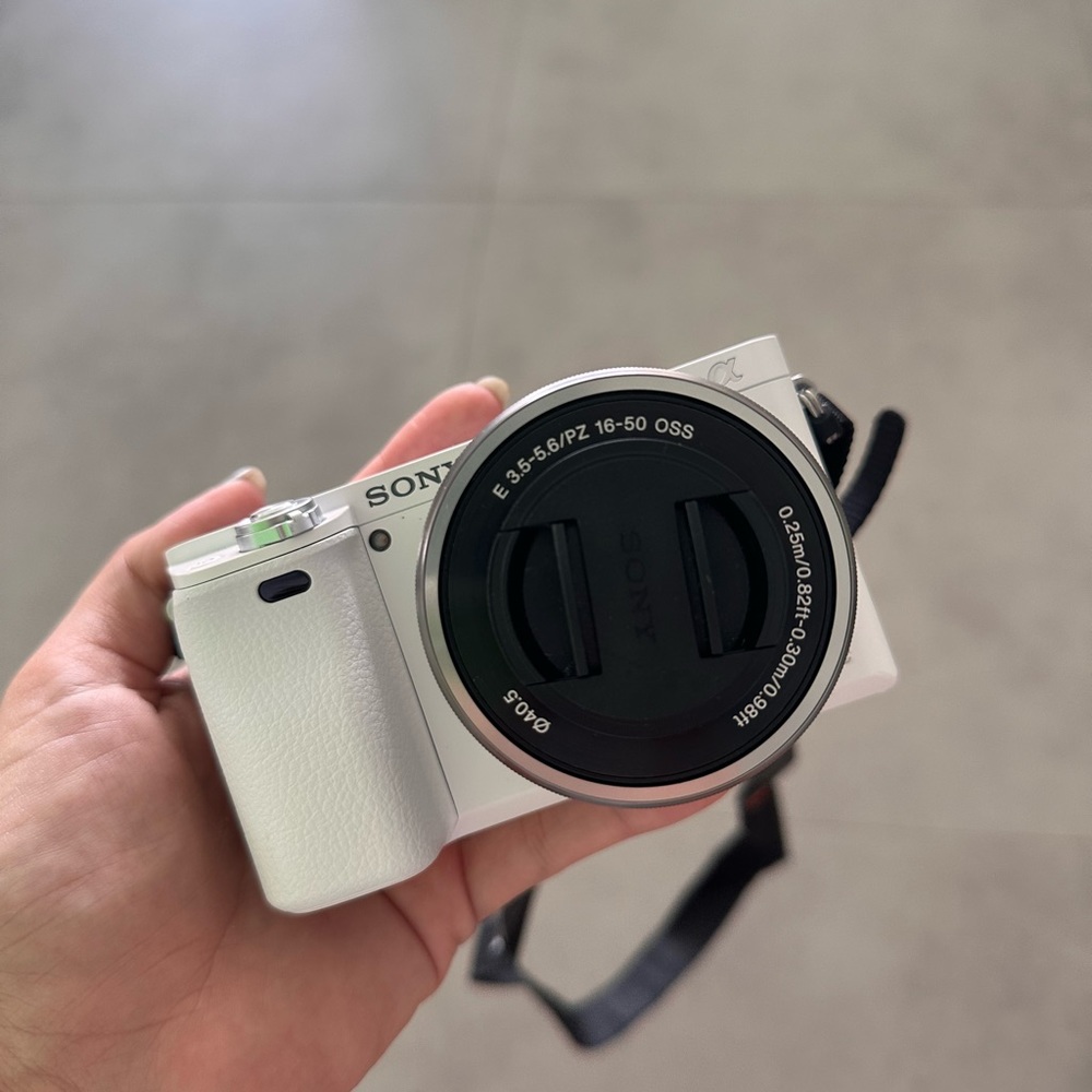 Sony Alpha a6000 mirrorless digital camera